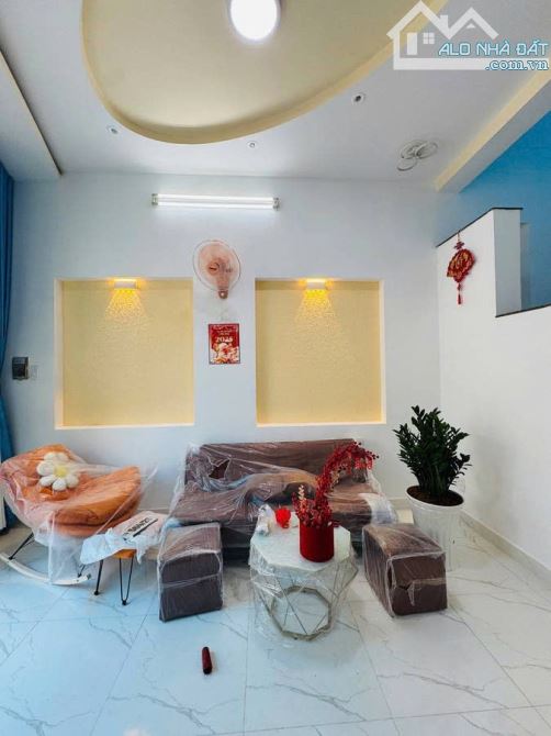 🏡 Nhà hot : Dọn Vali vào ở ngay - Nhà mới 2 tầng, 2PN, 2WC tại Hương Lộ 2, DT: 45m2 Giá c