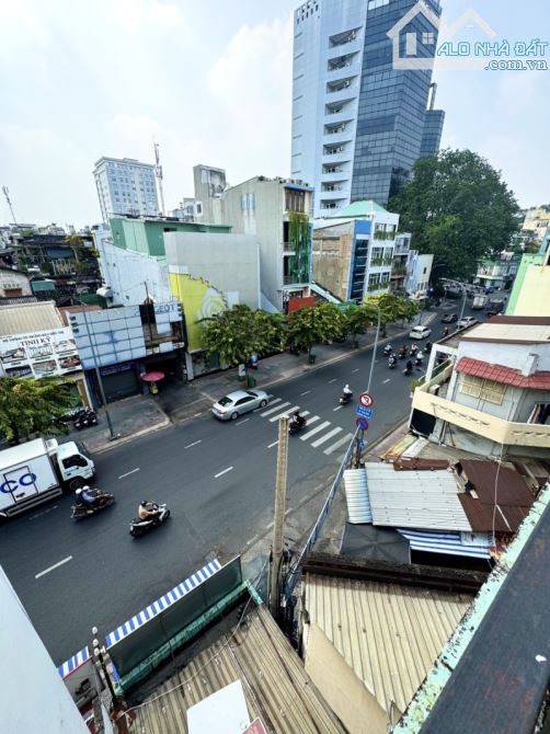 Gấp bán nhà Đinh Tiên Hoàng, Quận 1, giá 16.5 tỷ, 4 tầng, Mặt tiền kinh doanh.