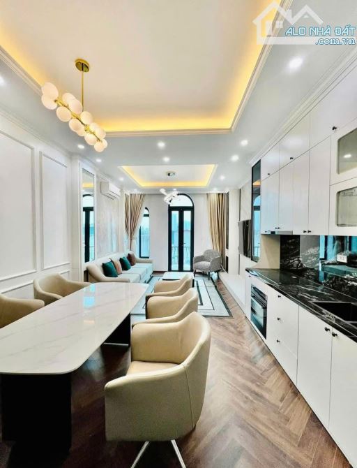 Khu VIP Xuân La 52m-Thang Máy Giữa 9 Ngủ - Căn Góc-2 Thoáng Vĩnh Viễn - Ô Tô đỗ