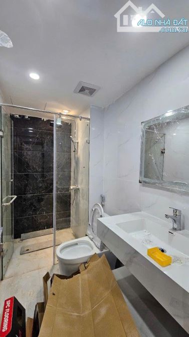 Bán nhà Hoàng Hoa Thám, 53 m2, 5 tầng, 12 tỷ - 10