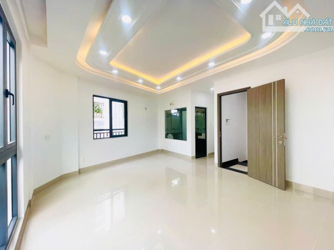 Nhà 4 tầng xây mới, 40m2, 4PN HXH đường Hoàng Hoa Thám - 1