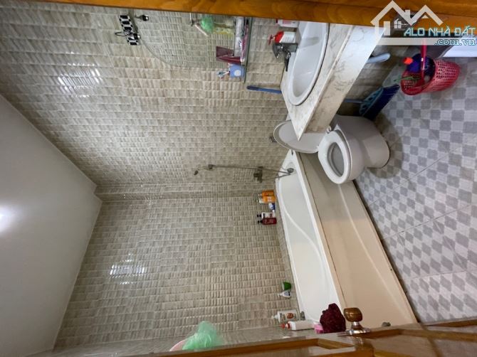 Bán nhà Lê Văn Lương, Nhà Bè, 162m2, 3 tầng, 5PN, 5WC, 10 tỷ - 12