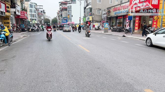 BÁN NHÀ MẶT PHỐ NGỌC LÂM - LONG BIÊN 120M, MT 4.6M, VỈA HÈ KD, DÒNG TIỀN 50 TRIỆU/THÁNG. - 2