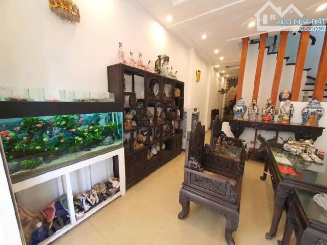 BÀN NHÀ PHÂN LÔ TÂY HỒ - 3 Ô TÔ TRÁNH NHAU -  KINH DOANH ĐỈNH - 2