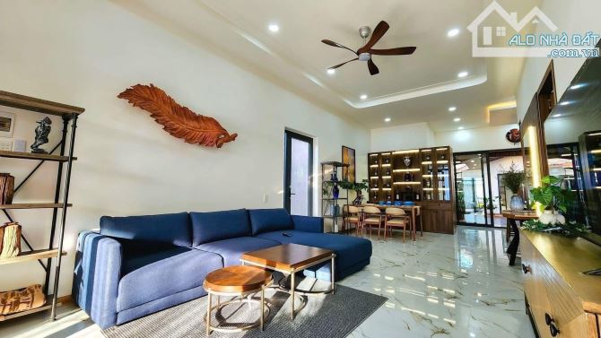 Siêu phẩm nhà Villa Y Wang đẹp mê ly - 3