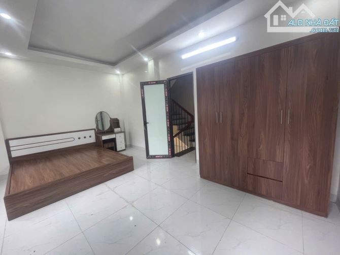 Bán nhà Đông Dư Gia Lâm Hà Nội DT 30m2 * 4m * 4,5 tầng * 4,5  tỷ - 3