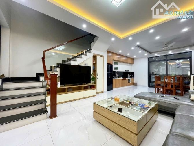 💰 B.á.n Nhà 105m2 5 tầng phân lô tuyến 3 Lê Hồng Phong - 3