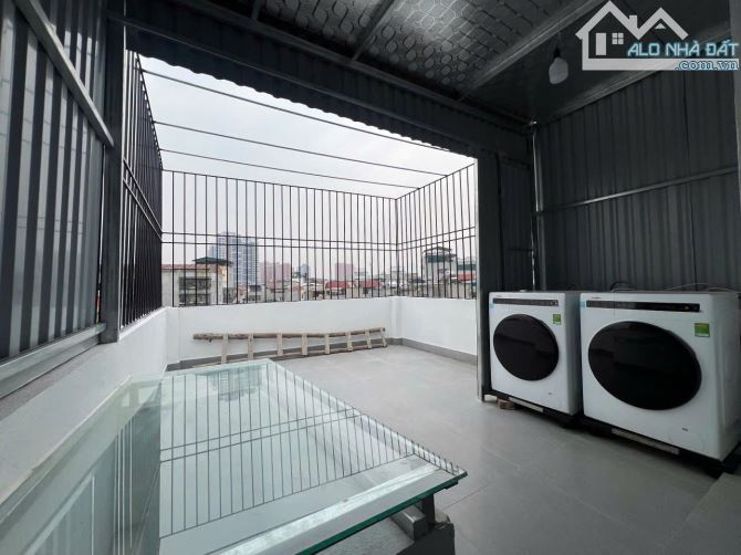 🔥Trần Cung- Giảm Chào 1.3 Tỷ. Gần Oto- CCMN- Thang Máy-9 Phòng-6 Tầng/43m². Mt 3.6m. Giá - 4