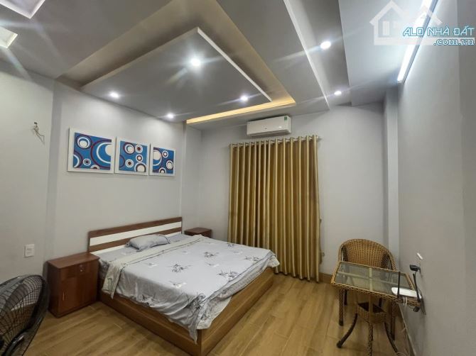 Cho thuê nhà 5 p.ngủ khép kín phố Văn Cao, DT: 80m2. - 5