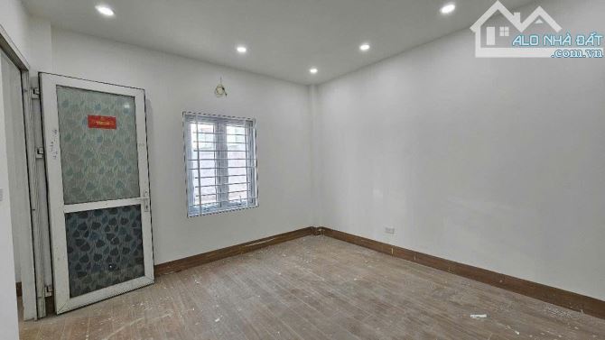 Bán nhà Hoàng Hoa Thám, 53 m2, 5 tầng, 12 tỷ - 7