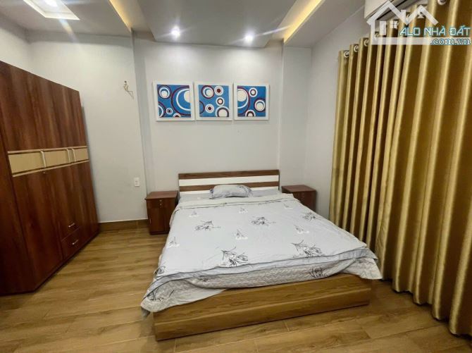 Cho thuê nhà 5 p.ngủ khép kín phố Văn Cao, DT: 80m2. - 7