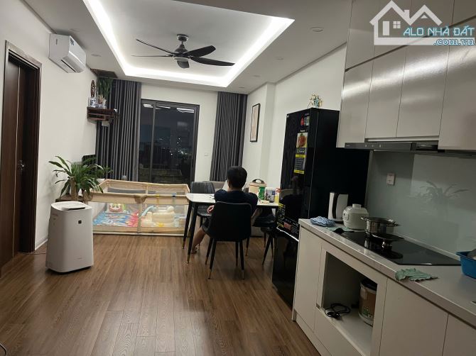 Bán căn hộ chung cư Bình Minh Garden 93 Đức Giang, Long Biên 74m2.2pn. 2wc giá 4,18ty - 7