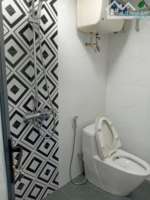 Nhà Mới Ở Ngay - Tập thể Thành Công - Ba Đình - Dt 100m2*3PN * 2WC * 4,5tỷ - 7