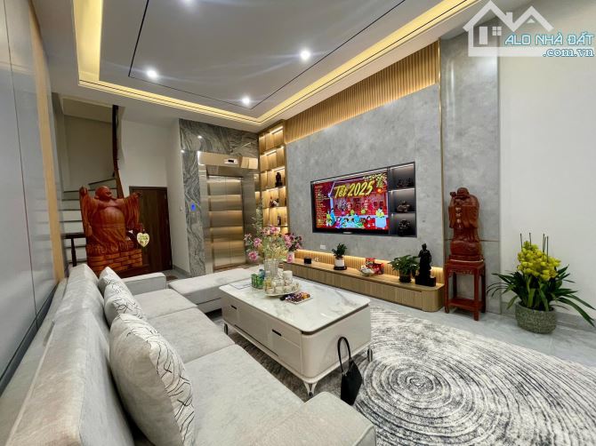 BÁN NHÀ ĐẸP PHỐ VIP FULL NỘI THẤT HOÀNG NHƯ TIẾP LONG BIÊN 45M 7 TẦNG THANG MÁY 10 TỶ - 7