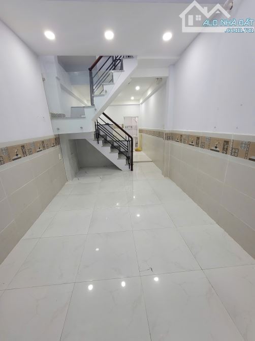 Nhà mới keng, (3.3x11m 2 lầu 3pn 3wc), Trần Minh Quyền-3/2, P.11, Q.10