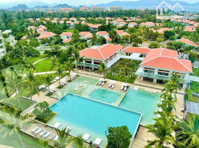 Bán căn hộ góc 2PN 2WC tại The Ocean Suites, 5,2 tỷ, 99m2,thuộc khu Ocean Villa Đà Nẵng