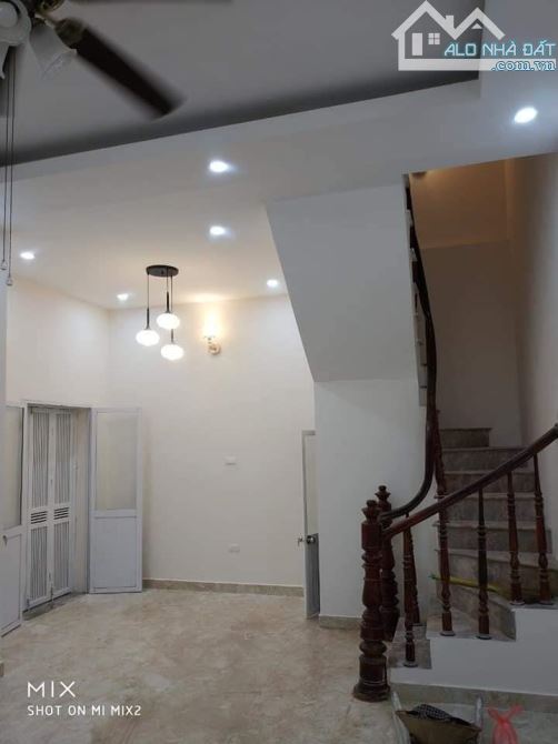 Bán nhà đẹp ôtô đỗ cổng gần phố Kim Mã 20m2 6tầng 4.2 tỷ Ba Đình