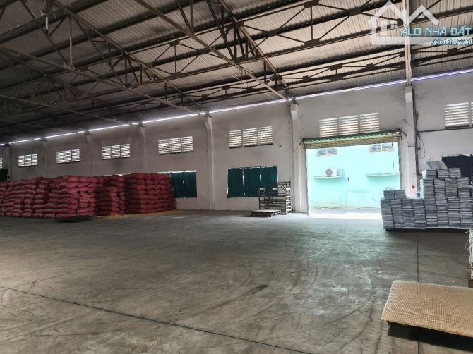 Cho thuê kho xưởng Hương Lộ 2, Bình Tân,diện tích :1.200m2,giá :75k/m2