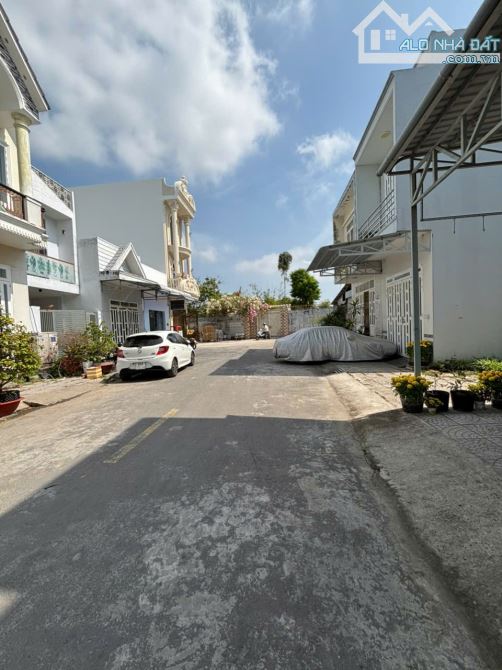 NỀN ĐS 3 KHU TIỂU DỰ ÁN NHI ĐỒNG GẦN ĐH NAM CẦN THƠ