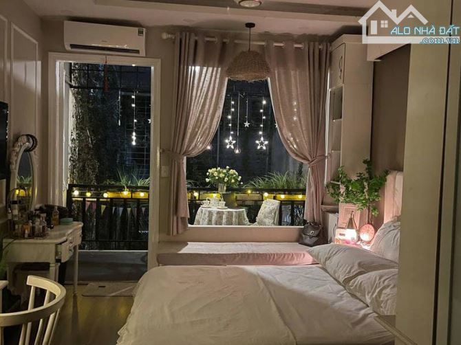 NHÀ ĐẸP 82M2 NGUYỄN ĐÌNH HOÀN CẦU GIẤY TẶNG FULL NỘI THẤT GIÁ 14,5 TỶ