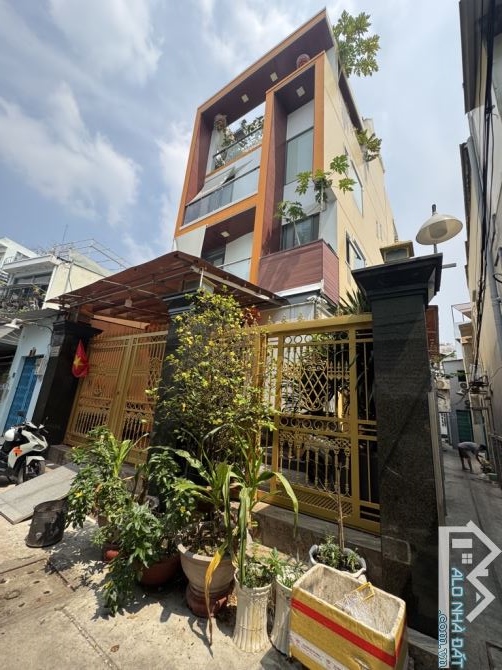 BIỆT THƯ LÔ GÓC -TÂN HOÀ ĐÔNG-P.14- Q. 6 -GẦN VÒNG XOAY PHÚ LÂM- DT:7.5/10*19M- GIÁ 12 tỷ