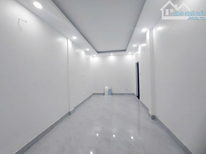 MINH KHAI - TỪ NHÀ NGẮM PHỐ - MẶT TIỀN SIÊU ĐỈNH 5M x 35M² x 3 NGỦ KHÉP KÍN - SỔ HOA HẬU - - 1