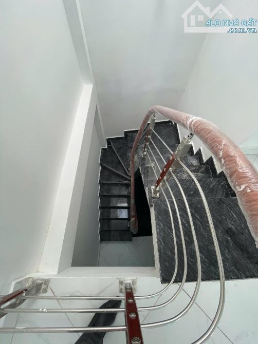 Hà Huy Tập: Nhà 3 tầng 50m2,mới, đẹp , ngõ 3 gác, nội thất long lanh, 4.8 tỷ - 4