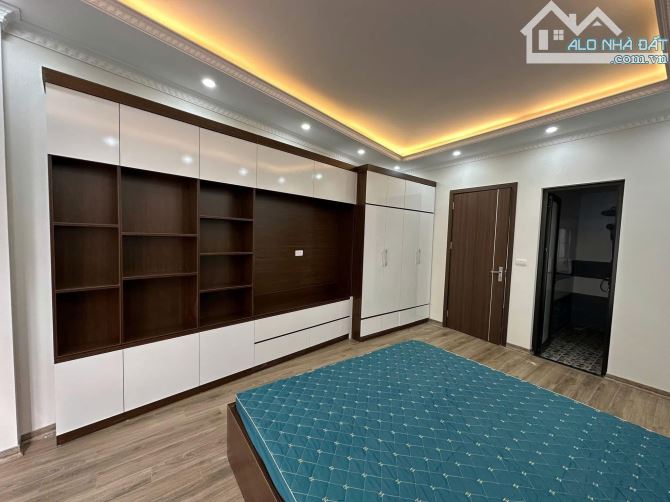 NHÀ ĐẸP 5T x 28M2 - NGUYỄN KHÁNH TOÀN, CẦU GIẤY - GIÁ 5.85 TỶ - 2