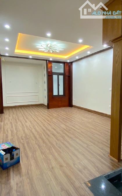 DÂN XÂY-BÁN NHÀ THƯỢNG THANH-GARA ÔTÔ 61m2 ,5TẦNG, NHỈNH 10 Tee - 3