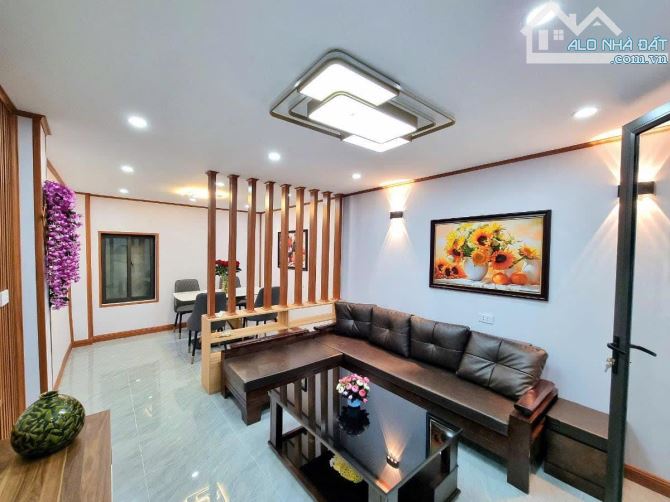 NHÀ ĐẸP NGÕ TÔ HOÀNG HAI BÀ TRƯNG FULL NỘI THẤT DT 42M2 GIÁ 5,2 TỶ - 3