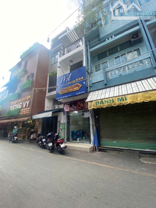 Cho thuê NNC Nguyễn Thiện Thuật P.1 Q3 30m2 4 Lầu. Giá 23 triệu - 3