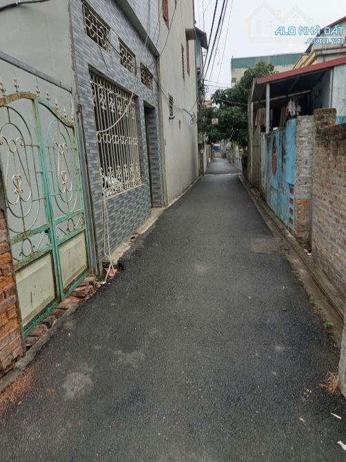 9.6 tỷ/100 m2/5.2 mt/ Kiên Thành/ Tt trâu quỳ /Ngõ Ô tô 7 chỗ thông - 5
