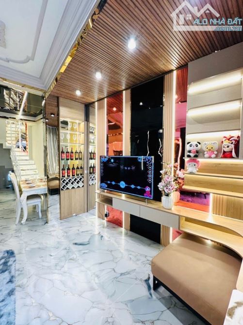 Siêu Phẩm Đẹp Lung Linh 3 Tầng , 40m2, 3PN Ni Sư Huỳnh Liên P10 Tân Bình. Nhỉnh 4 tỷ - 5