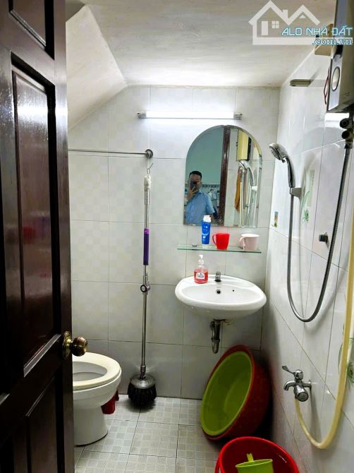 Bán nhà 2 tầng, 95m², 2PN, 2WC, sổ hồng riêng, 3.75 tỷ - đường 4, Linh Tây - 5