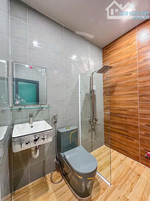 nhà trệt 2 lầu đường số 3 khu đại hoc y dược - 9