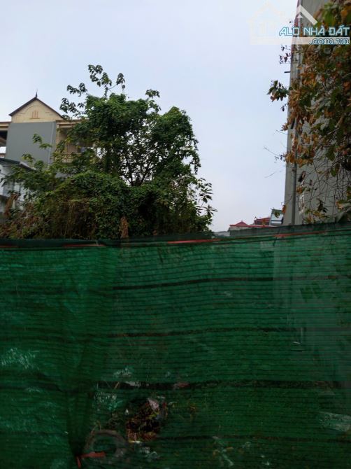 9.6 tỷ/100 m2/5.2 mt/ Kiên Thành/ Tt trâu quỳ /Ngõ Ô tô 7 chỗ thông - 9