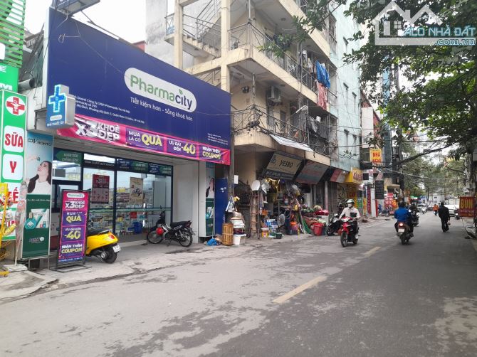 Bán nhà mặt phố Mỹ Đình 220m2, MT 11m, Giá 50 tỷ, Kinh doanh sầm uất