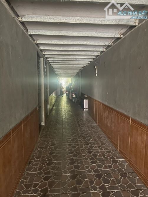 Bán Dãy trọ 10 phòng mặt tiền Tôn Đản, 10x33m full thổ cư. giá 9tỉ rẻ nhất thị trường