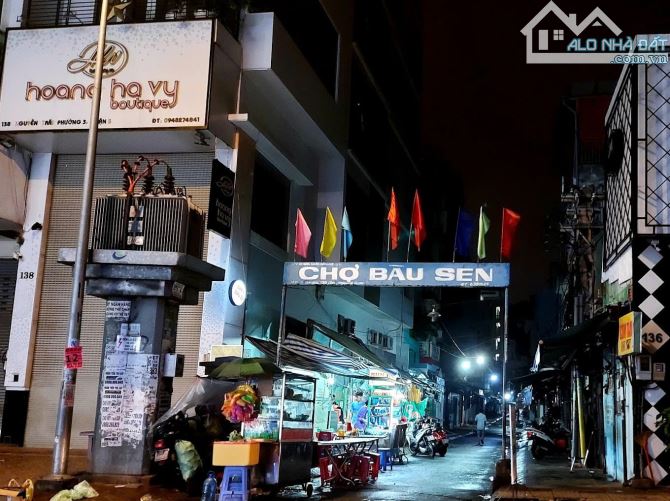 Cho thuê góc 2 MT Nguyễn Trãi Phường 3 Quận 5