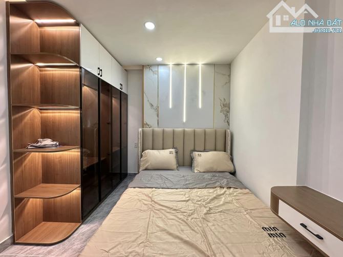 68m² Nhà Mặt Tiền Ngọc Thụy: Đừng Bỏ Lỡ!