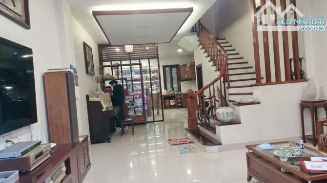 Bán Nhà Liền Kề KĐT Văn Quán Hà Đông 85m2 5 Tầng Vị Trí Đẹp Gần Hồ Văn Quán.