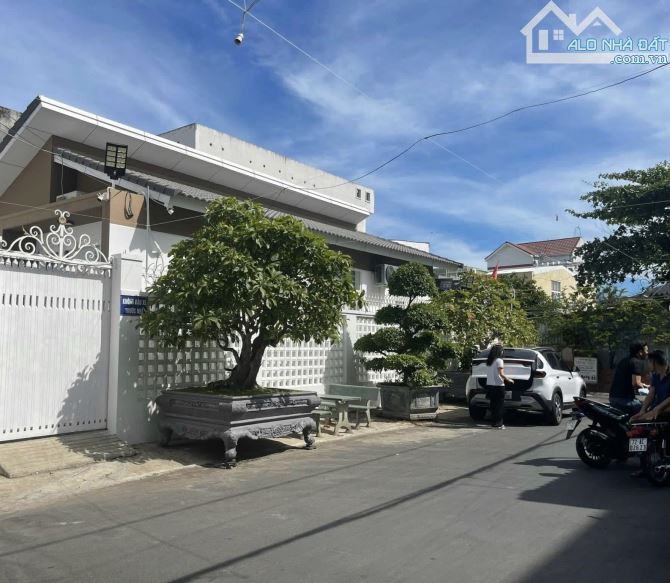 🏡🏡🏡Bán Biệt Thự Mini Cấp 4 Hẻm Oto Trương Công Định 150M2 (7.5x20) - Giá: 10Tỷ bớt lộc