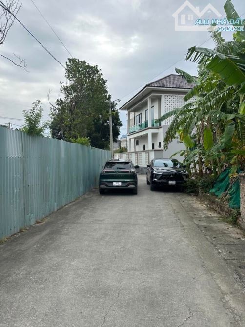 Bán đất Nguyên Khê Đông Anh Quận , ngõ thông , 2 ô tô tramhs