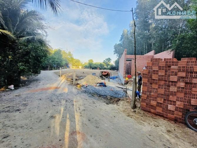 ✨ Chỉ 399Triệu/ sở hữu: 5x33m (FULL ONT), KDC đông, sát bên nhà trọ Tấn Tài, còn đúng 2 Lô
