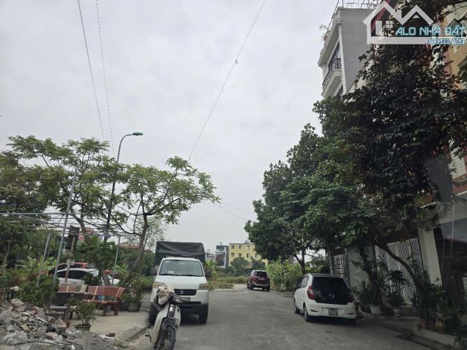 Bán đất nhìn vườn hoa khu 4 đại phúc dt 82m mt 4.8m hướng tb giá 8.200tr - 1