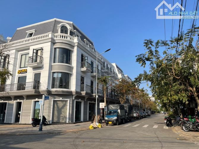 BÁN NHÀ MẶT TIỀN PHAN ĐĂNG LƯU CÙNG DÃY VỚI VINCOM QUẢNG NGÃI