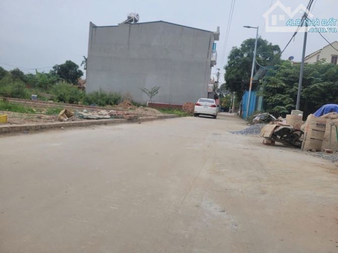 Bán đất tổ 9 TT Quang Minh – Mê Linh- HN 62m2 đường trước mặt oto tránh nhau. - 1