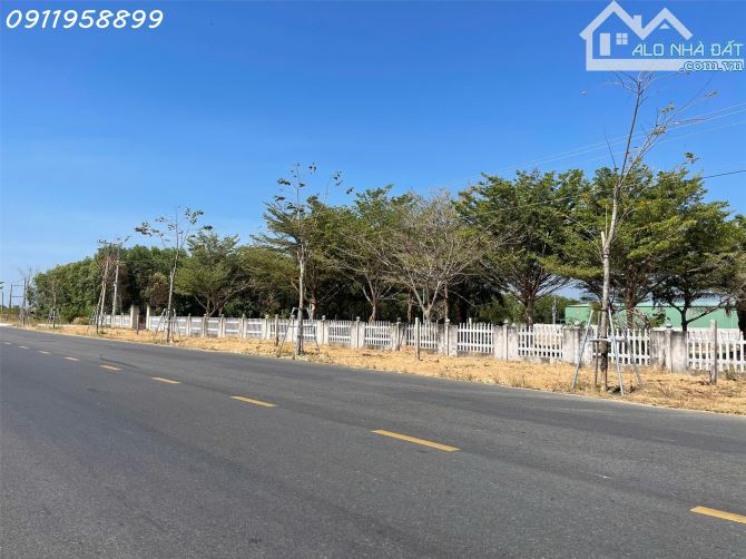 Bán đất thổ cư Đường Hùng Vương, Thị xã LaGi thổ cư 500m2 giá rẻ nhất view Biển - 1