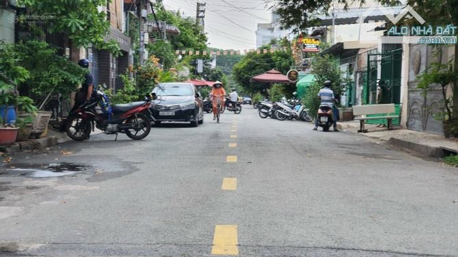 Nhà Nguyễn Oanh - Khu Cư xá Lam Sơn, P17, GV. DT: 5,2m x 17m trệt 2 lầu ST, giá 9,5 tỷ TL - 2