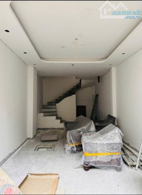 Nhà mới/Vũ Đình Tụng/5.85 Tỷ/ 33m2/ 5 tầng/3.8 mt - 2